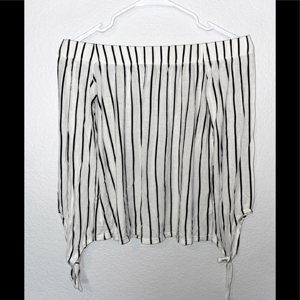 WMNS US 4 Boohoo Off the Shoulder Long Sleeve